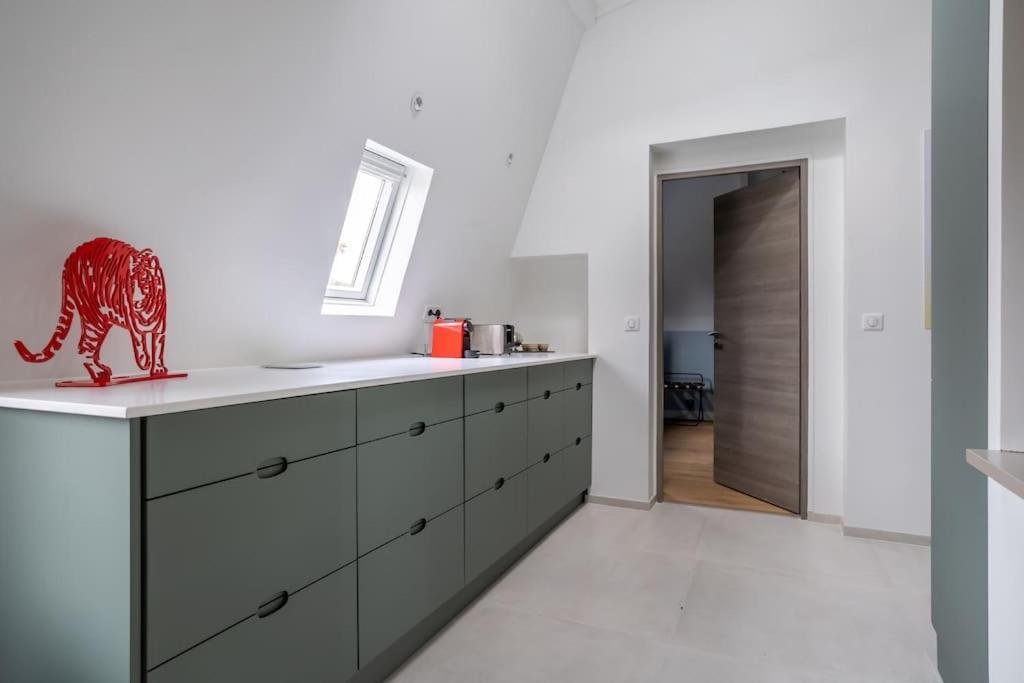 Appartement De 100M2 Dans Un Parc A 20 Mn Du Centre De Paris Garches Buitenkant foto