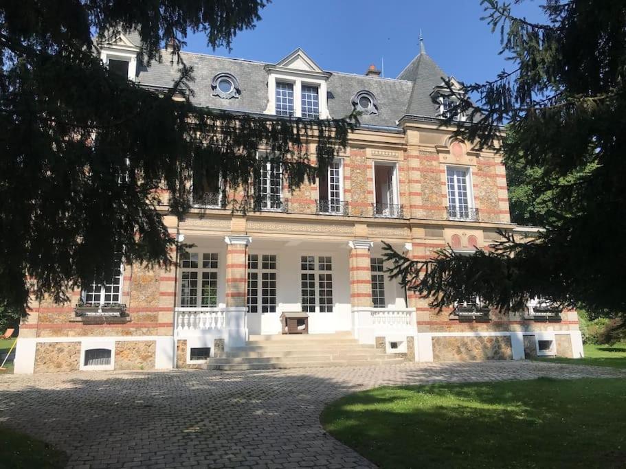 Appartement De 100M2 Dans Un Parc A 20 Mn Du Centre De Paris Garches Buitenkant foto