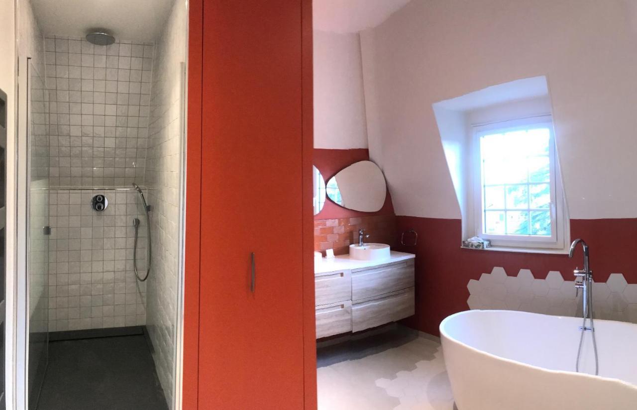 Appartement De 100M2 Dans Un Parc A 20 Mn Du Centre De Paris Garches Buitenkant foto