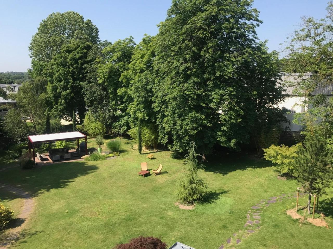 Appartement De 100M2 Dans Un Parc A 20 Mn Du Centre De Paris Garches Buitenkant foto